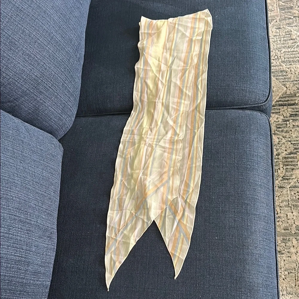 Liz Claiborne elegant scarf